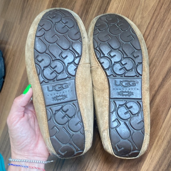 UGG moccasins size 7 - Picture 3 of 3